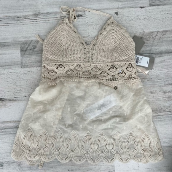 NEW! Guess Crochet Grace Cotton Halter Top Size Large - Picture 15 of 16